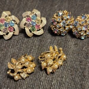 Lot of‎ 3 Vintage Costume Jewelry Clip On Earrings Multi Color Rhinestones Coro